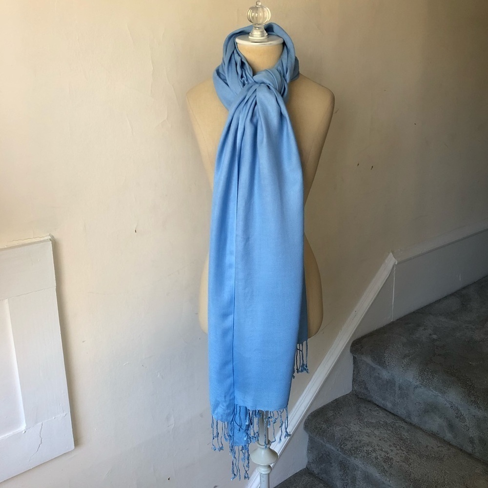 Bijoux Terner Viscose Knit Blue Pseudo Pashmina Fringe Scarf Wrap NWT 76”x35”